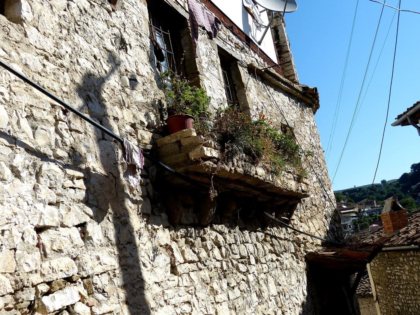 Berat (Albania). Borough of Mangalem - Balcony.